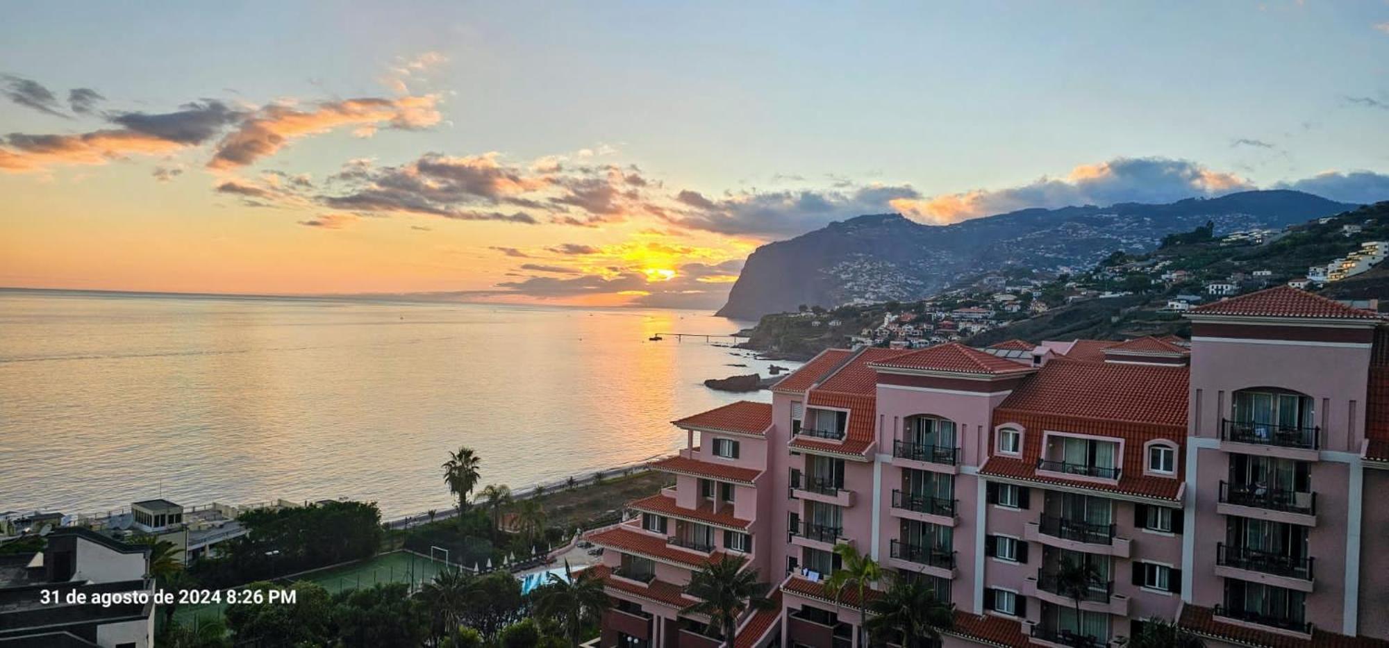 Shearwaters - Sounds Of The Sea Apartment Funchal  Exterior photo